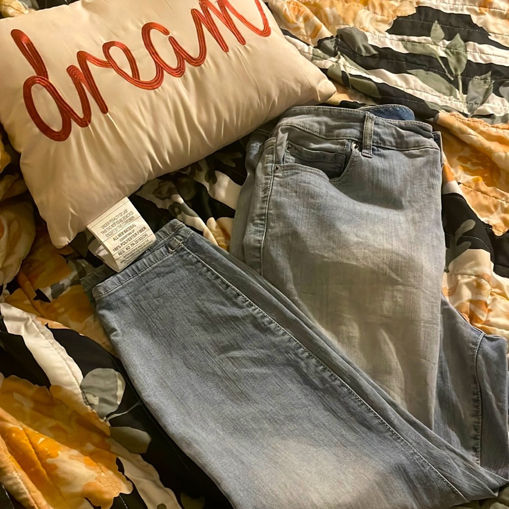 Torrid light blue jeans